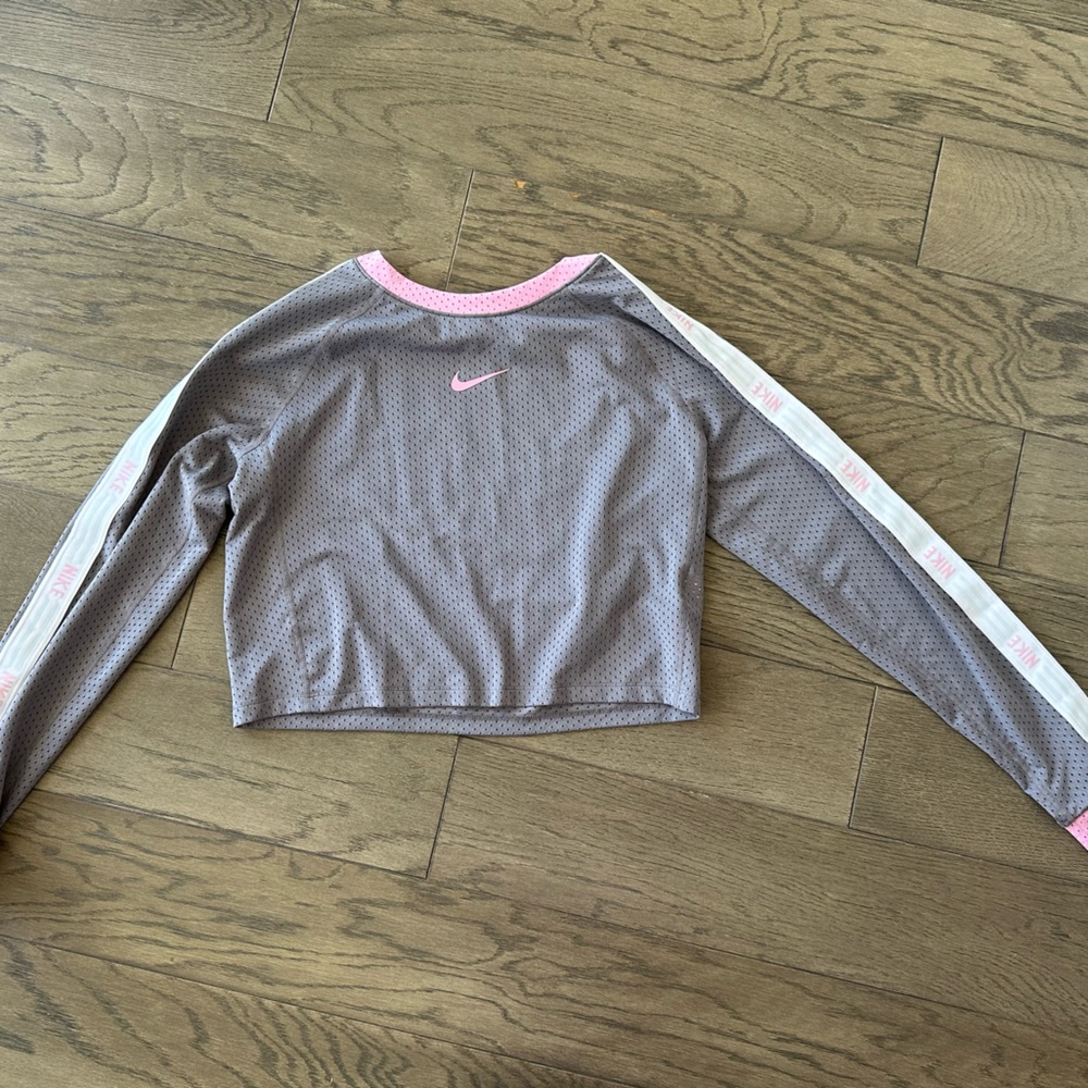 NEW - Nike running crop top